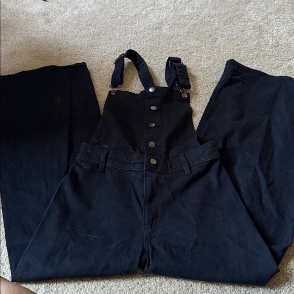 Universal Thread Black Denim Overalls - Picture 1 of 4